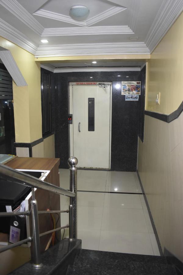 Hotel Sai Vishwa Shirdi Zewnętrze zdjęcie
