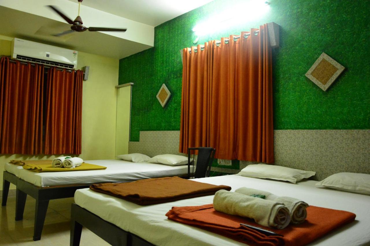 Hotel Sai Vishwa Shirdi Zewnętrze zdjęcie